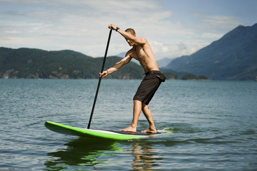 Paddle surf, the popular aquatic sport