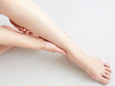 Why we retain fluid and how to avoid swelling in our legs and feet