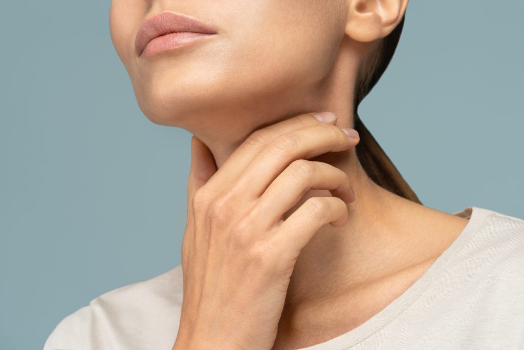 10 thyroid signs you should check